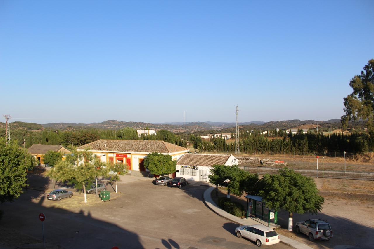 Hotel Entreolivos เอลเปโดรโซ ภายนอก รูปภาพ